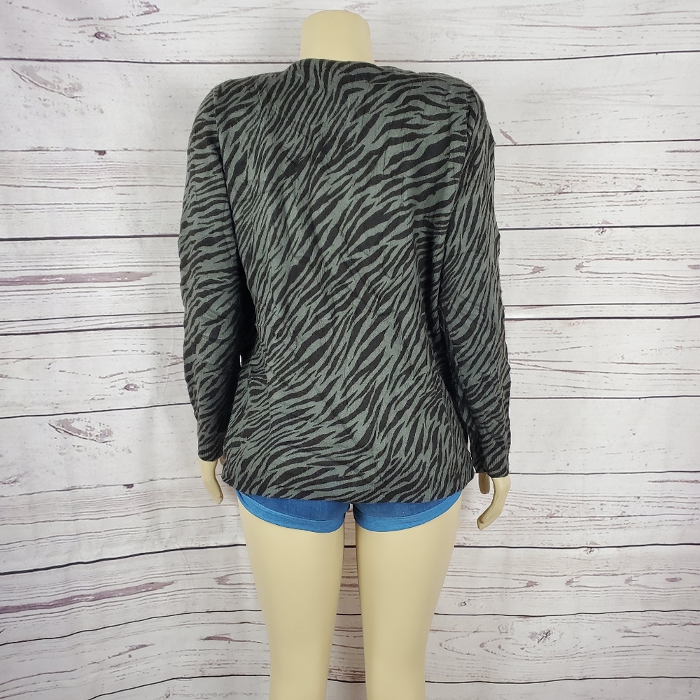 sag harbor animal print large cardigan - Picture 6 of 7